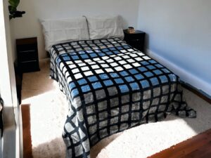 Κουβέρτα εμπριμέ βελουτέ Boxes Grey 220x240